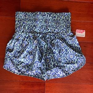 NWT Womens M FP Movement by Free People Women's The Way Home Printed Shorts Blue